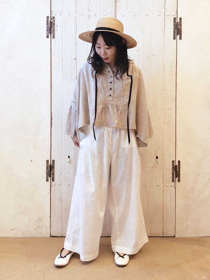 Linen ruffled collar folklore blouse | STYLES｜nest Robe International ...