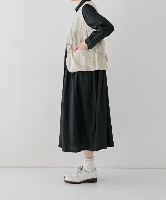 Black Linen Crew Neck Vest｜nest Robe International Online Store